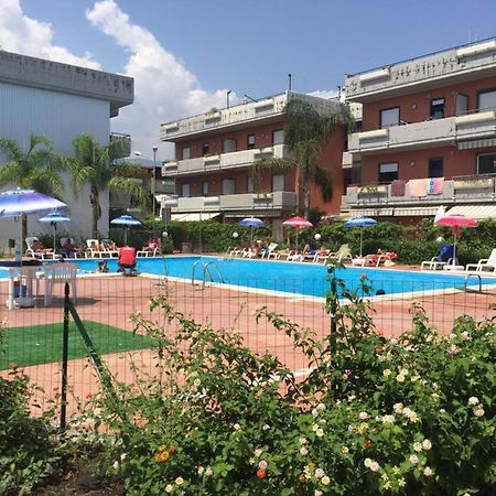 Appartement Taormina Mare Piscina Fondachello à Fondachello  Extérieur photo